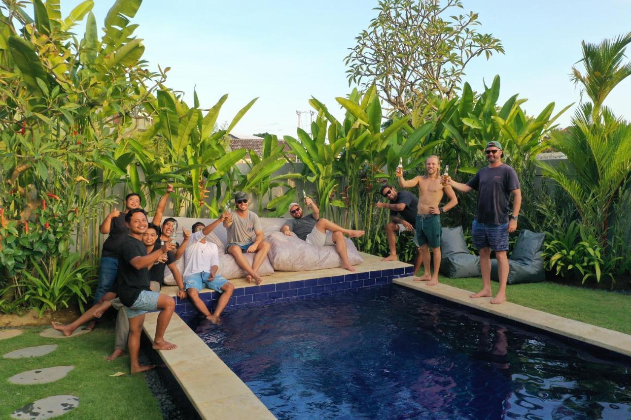 Surf & Party - Hostel Somewhere Else Canggu Eksteriør billede