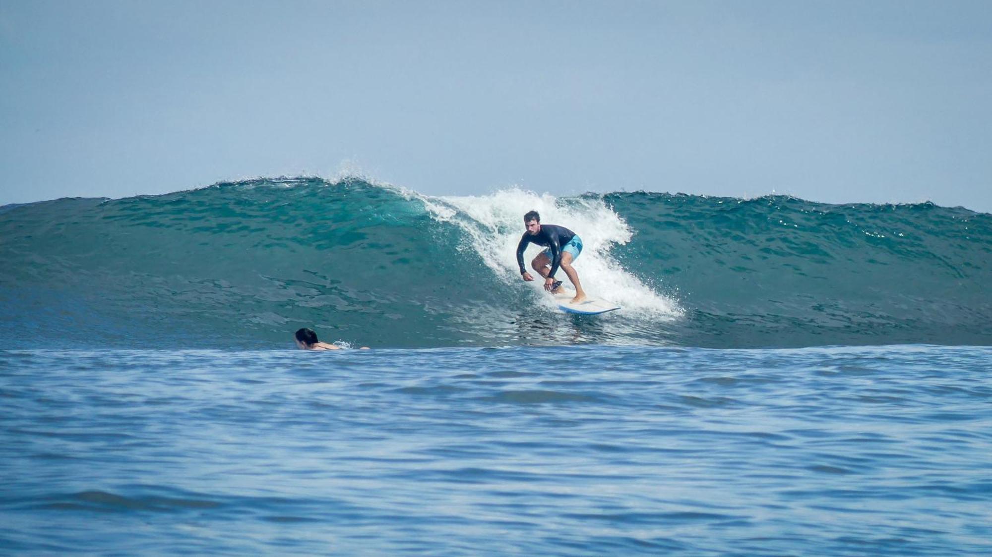 Surf & Party - Hostel Somewhere Else Canggu Eksteriør billede